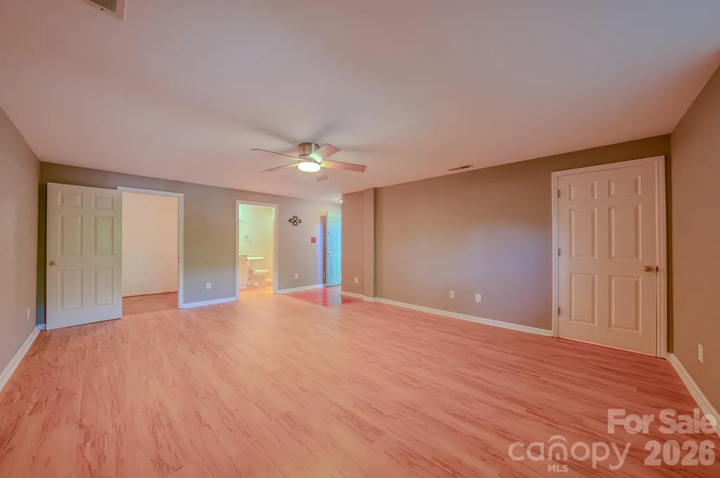 102 Forest Lake Drive Asheville NC 28803