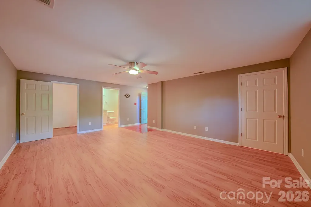 102 Forest Lake Drive Asheville NC 28803