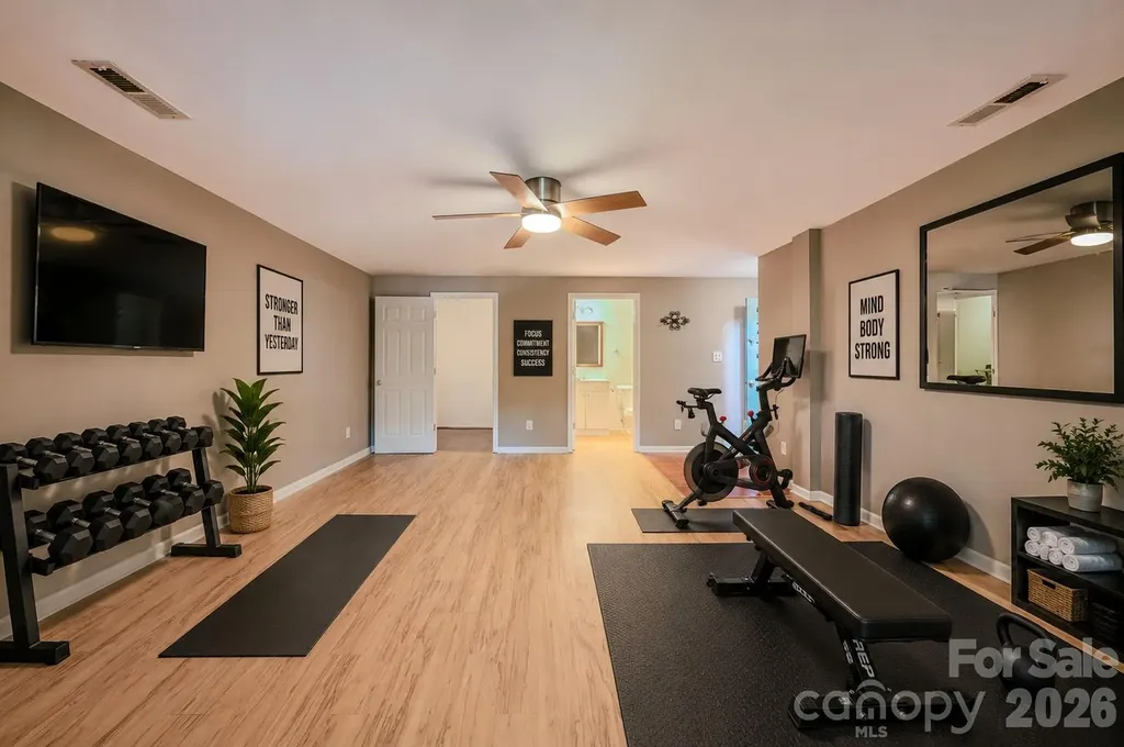 102 Forest Lake Drive Asheville NC 28803