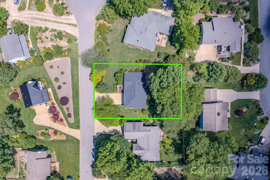 102 Forest Lake Drive Asheville NC 28803