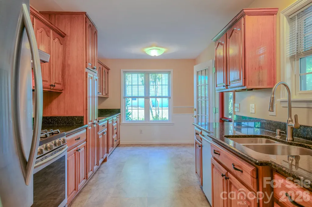 102 Forest Lake Drive Asheville NC 28803
