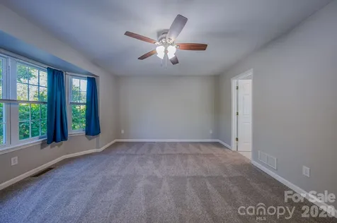 102 Forest Lake Drive Asheville NC 28803