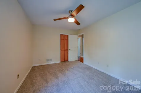 102 Forest Lake Drive Asheville NC 28803