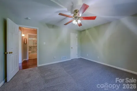 102 Forest Lake Drive Asheville NC 28803