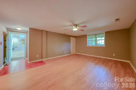 102 Forest Lake Drive Asheville NC 28803