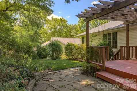 102 Forest Lake Drive Asheville NC 28803