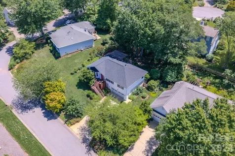 102 Forest Lake Drive Asheville NC 28803