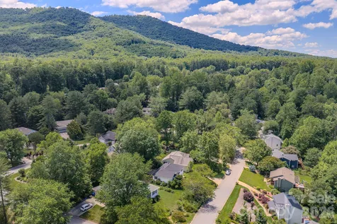 102 Forest Lake Drive Asheville NC 28803