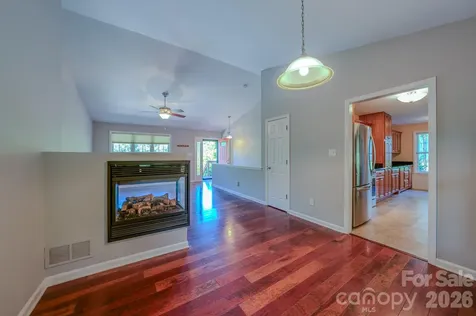 102 Forest Lake Drive Asheville NC 28803