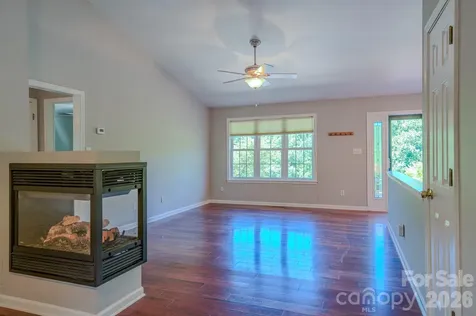 102 Forest Lake Drive Asheville NC 28803