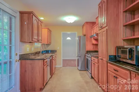 102 Forest Lake Drive Asheville NC 28803