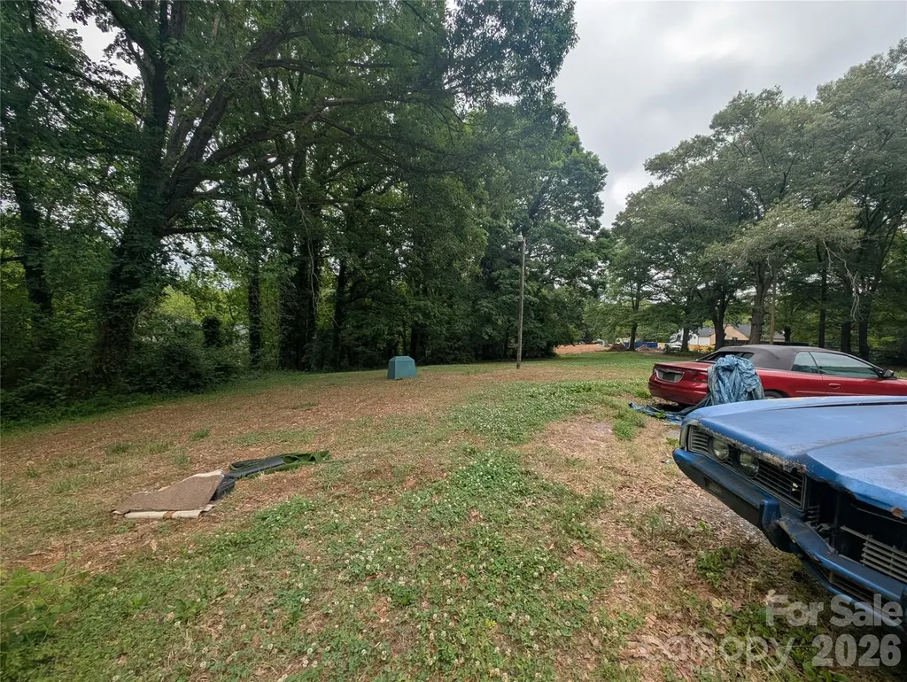 1218-B Essex Street Gastonia NC 28052
