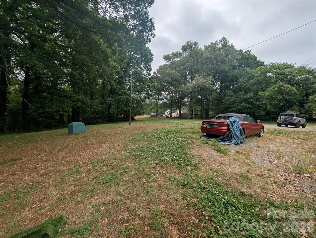1218-B Essex Street Gastonia NC 28052