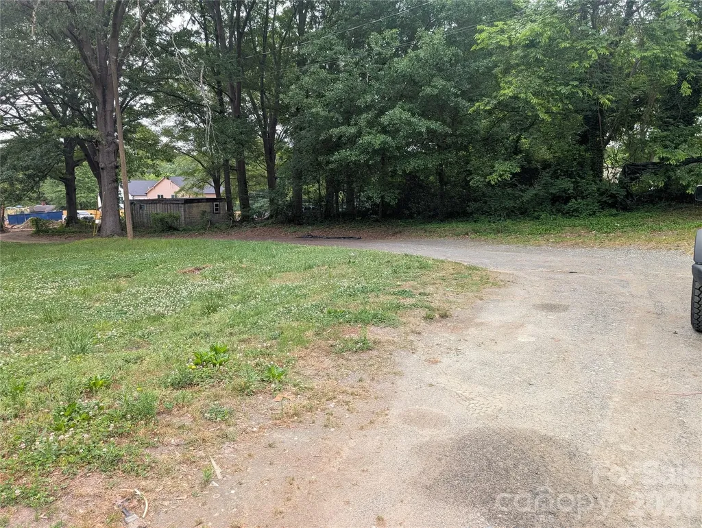 1218-B Essex Street Gastonia NC 28052
