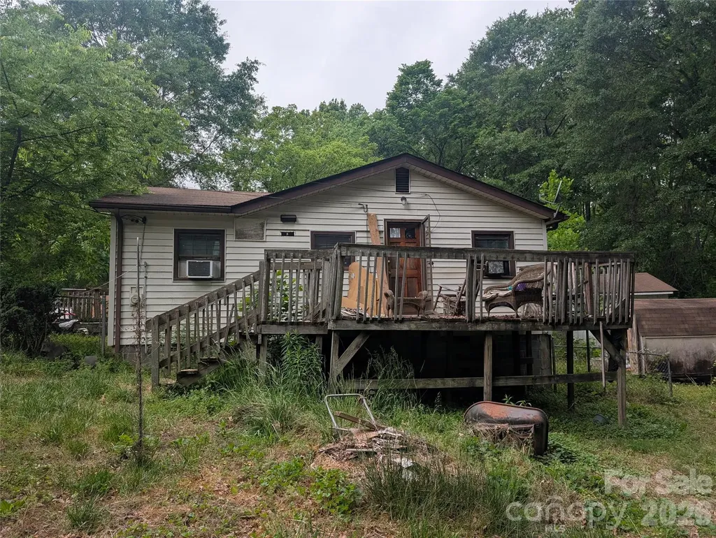 1218-B Essex Street Gastonia NC 28052