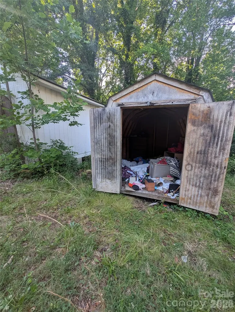 1218-B Essex Street Gastonia NC 28052