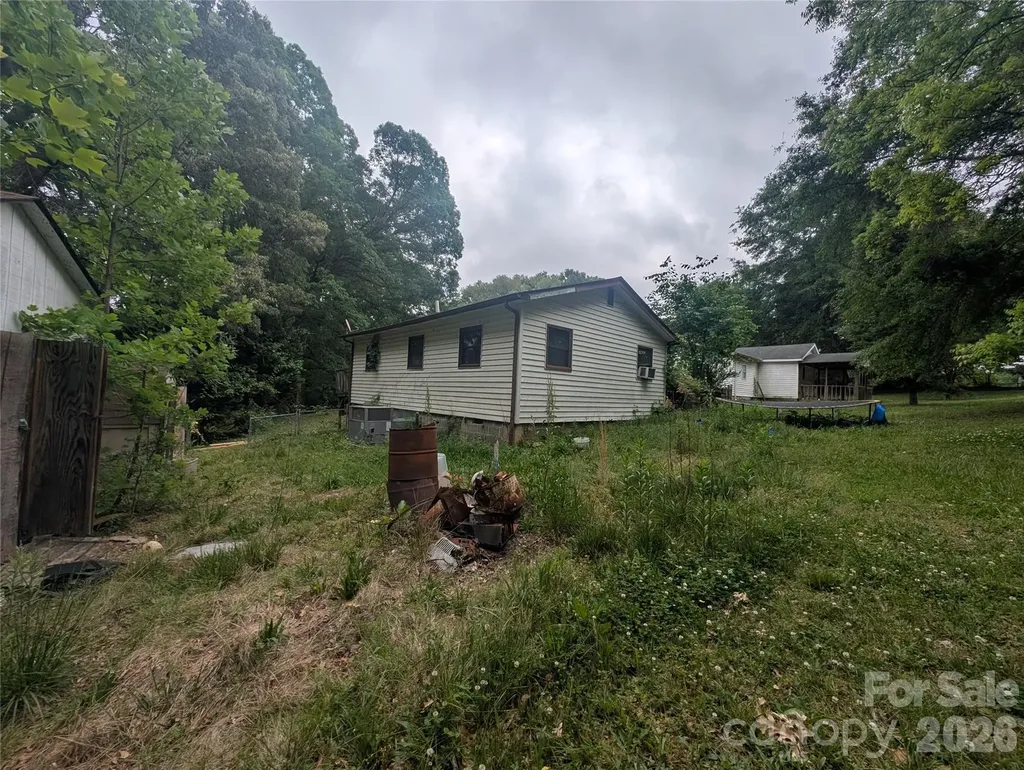 1218-B Essex Street Gastonia NC 28052