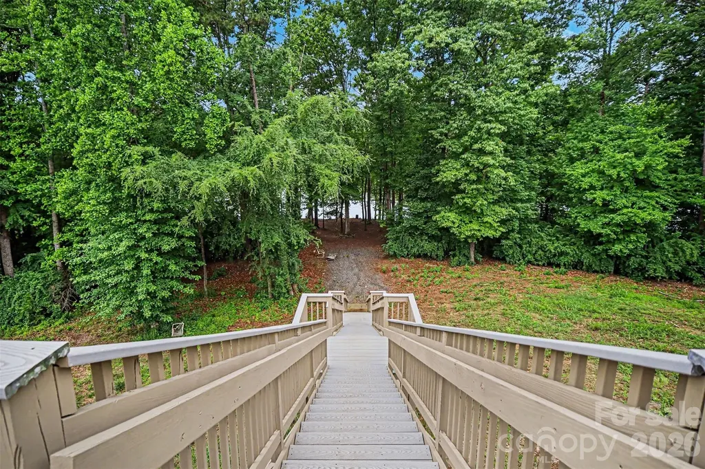 10718 Cove Point Drive Charlotte NC 28278