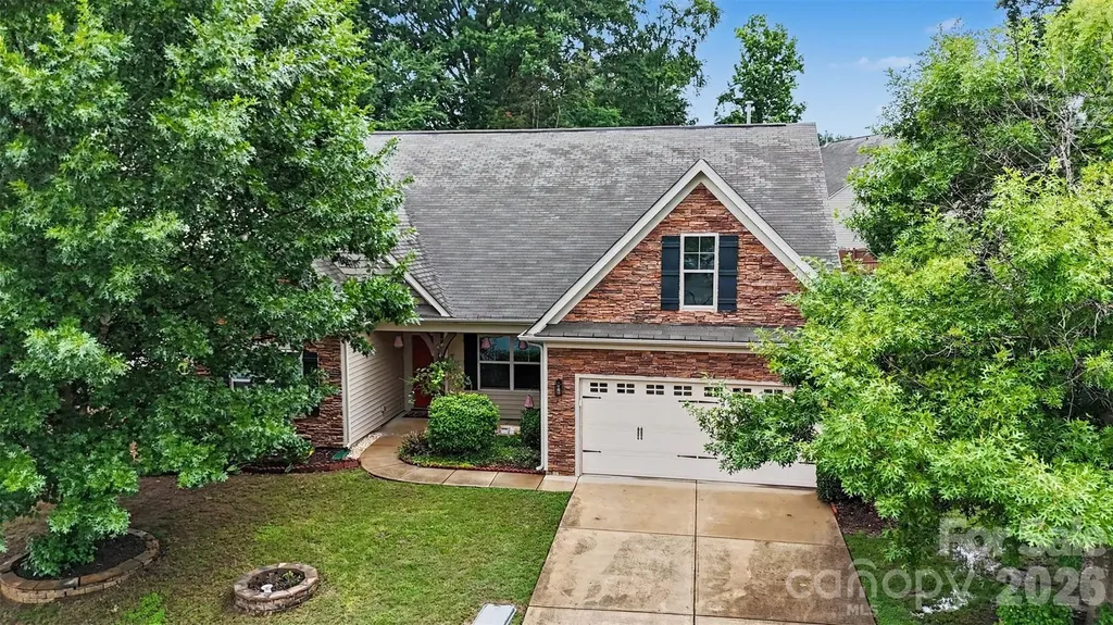 10718 Cove Point Drive Charlotte NC 28278