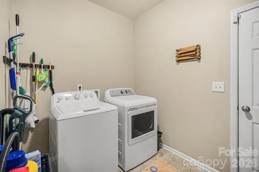 10718 Cove Point Drive Charlotte NC 28278