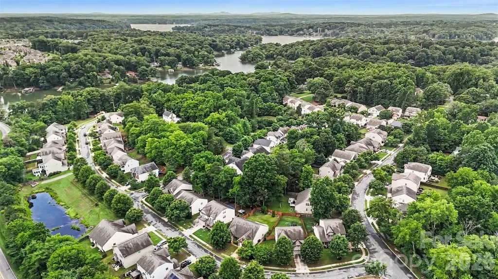 10718 Cove Point Drive Charlotte NC 28278