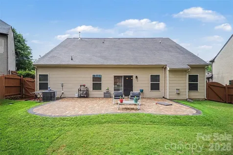 10718 Cove Point Drive Charlotte NC 28278
