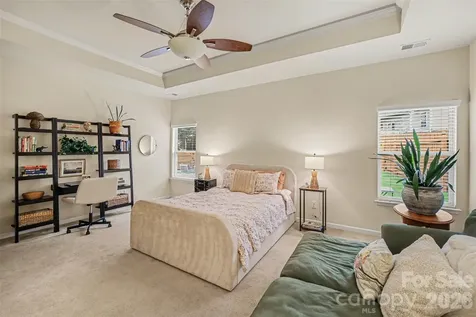 10718 Cove Point Drive Charlotte NC 28278
