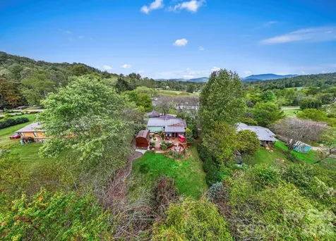 12 Timbers Edge Lane Fairview NC 28730