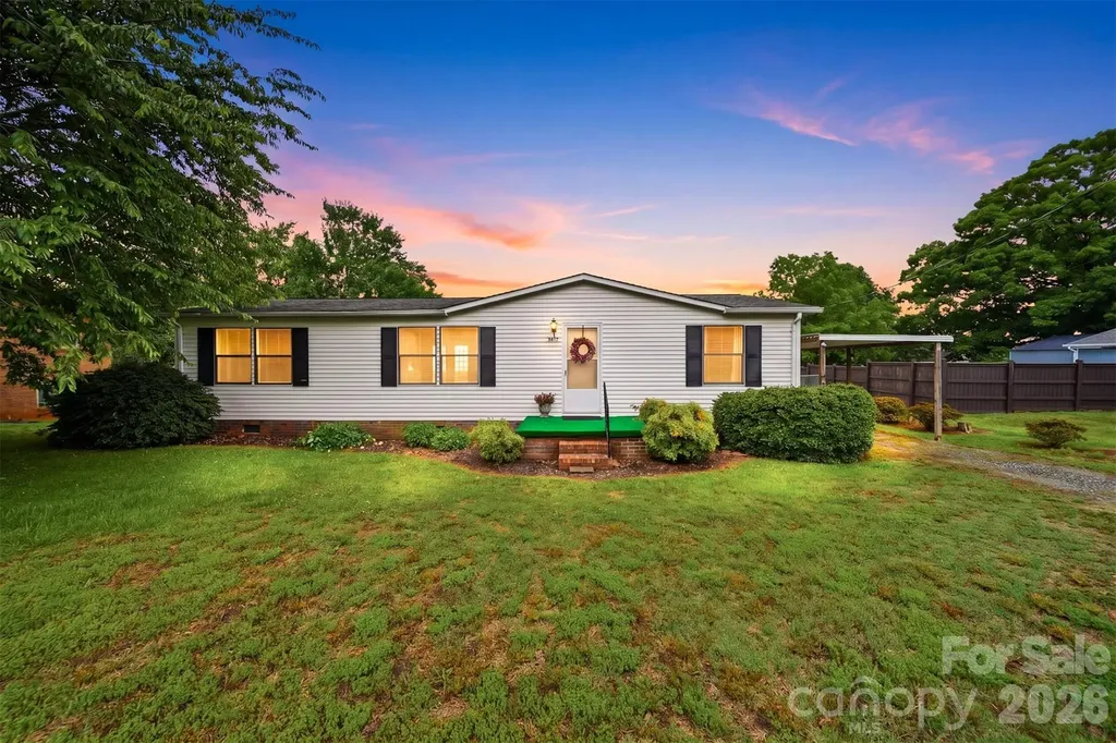 3617 Sulphur Springs Road NE Hickory NC 28601