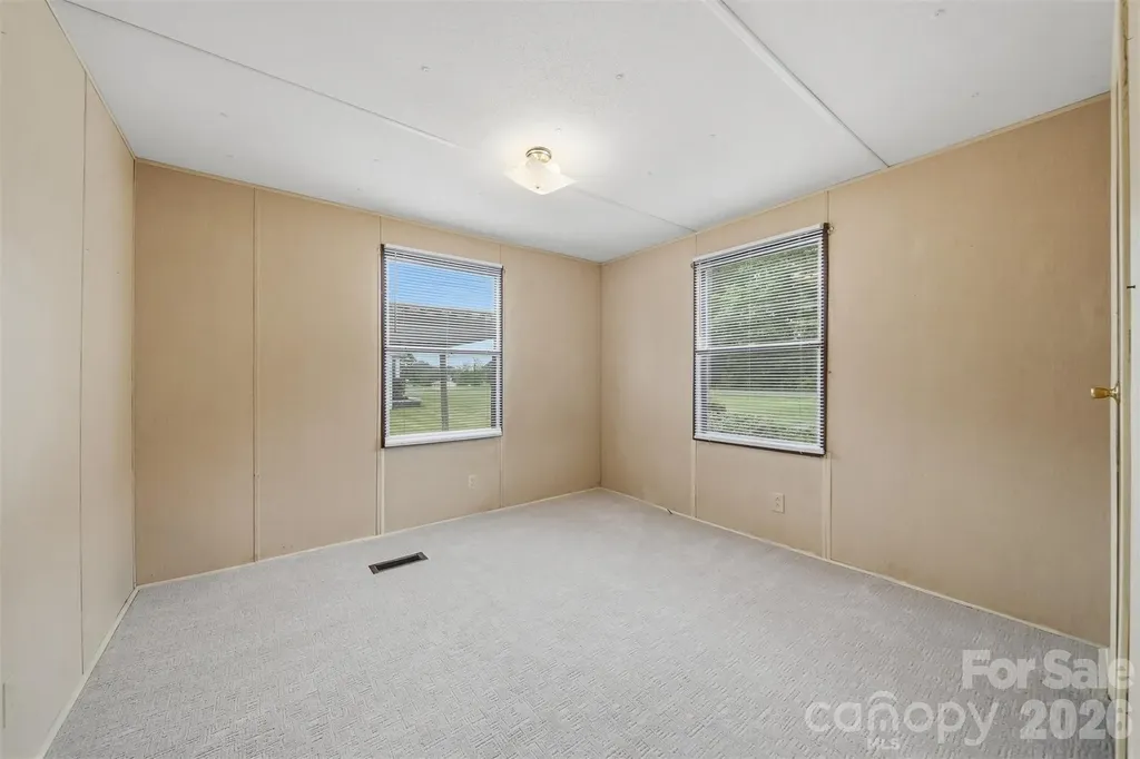 3617 Sulphur Springs Road NE Hickory NC 28601