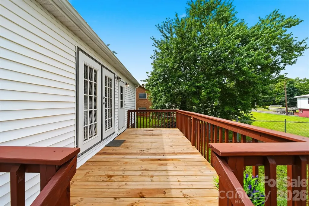3617 Sulphur Springs Road NE Hickory NC 28601