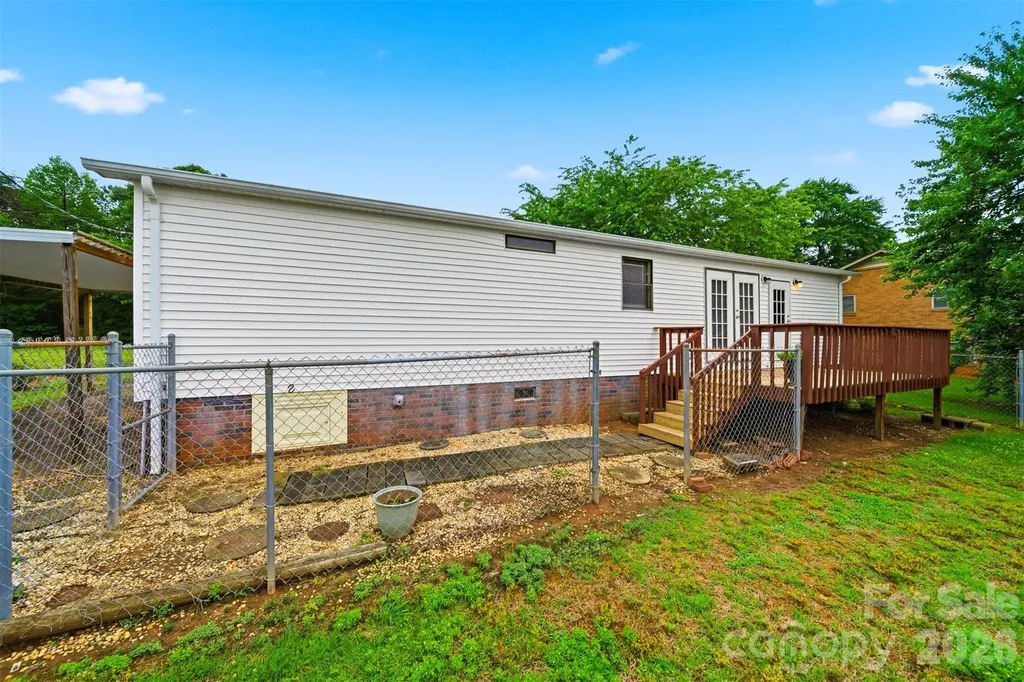 3617 Sulphur Springs Road NE Hickory NC 28601