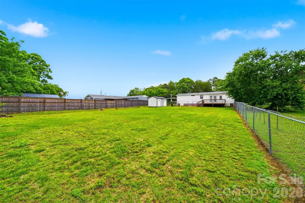 3617 Sulphur Springs Road NE Hickory NC 28601