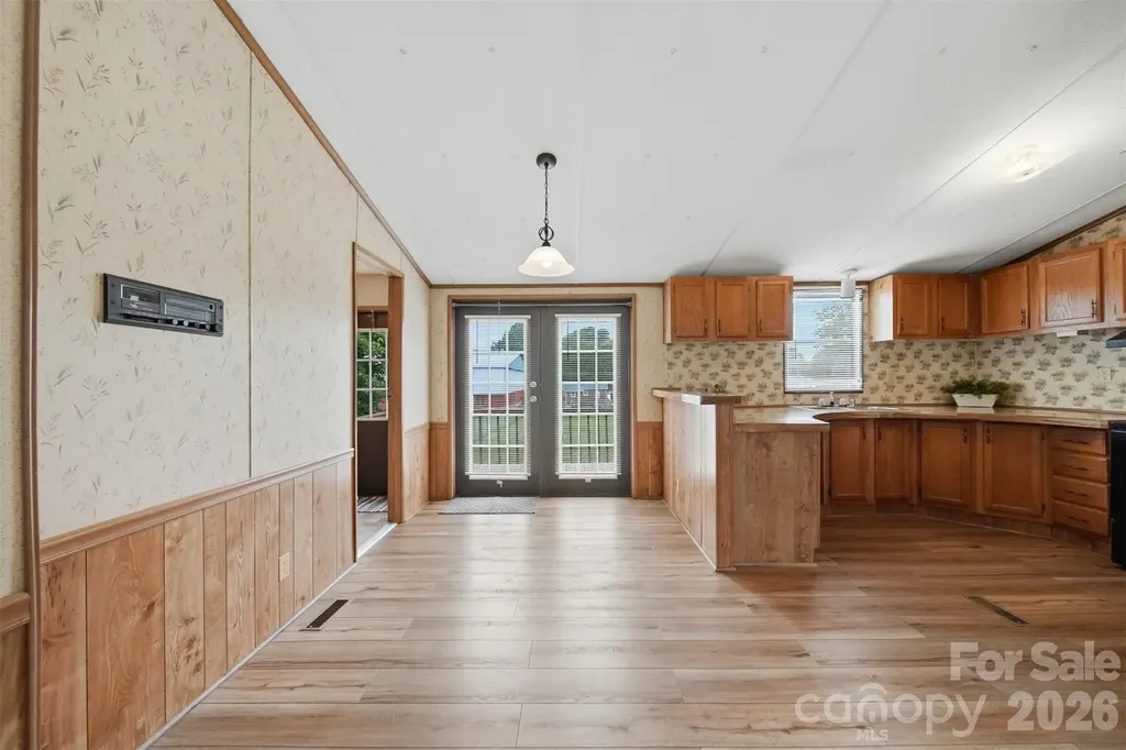 3617 Sulphur Springs Road NE Hickory NC 28601