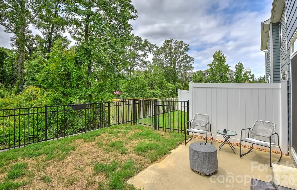 1010 Moffatt Lane Matthews NC 28105