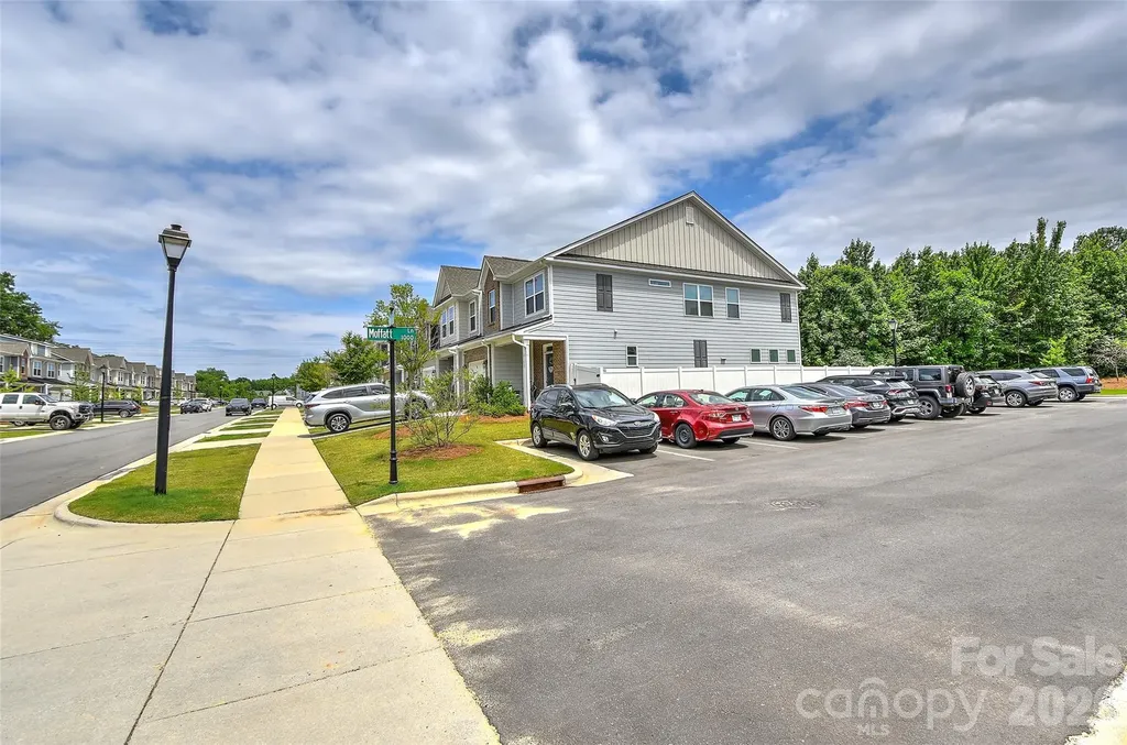 1010 Moffatt Lane Matthews NC 28105