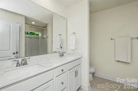 1010 Moffatt Lane Matthews NC 28105