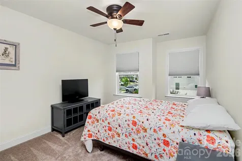 1010 Moffatt Lane Matthews NC 28105