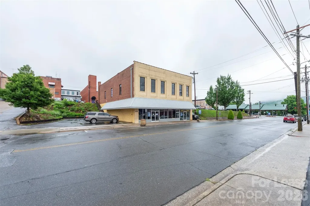 34 N Logan Street Marion NC 28752