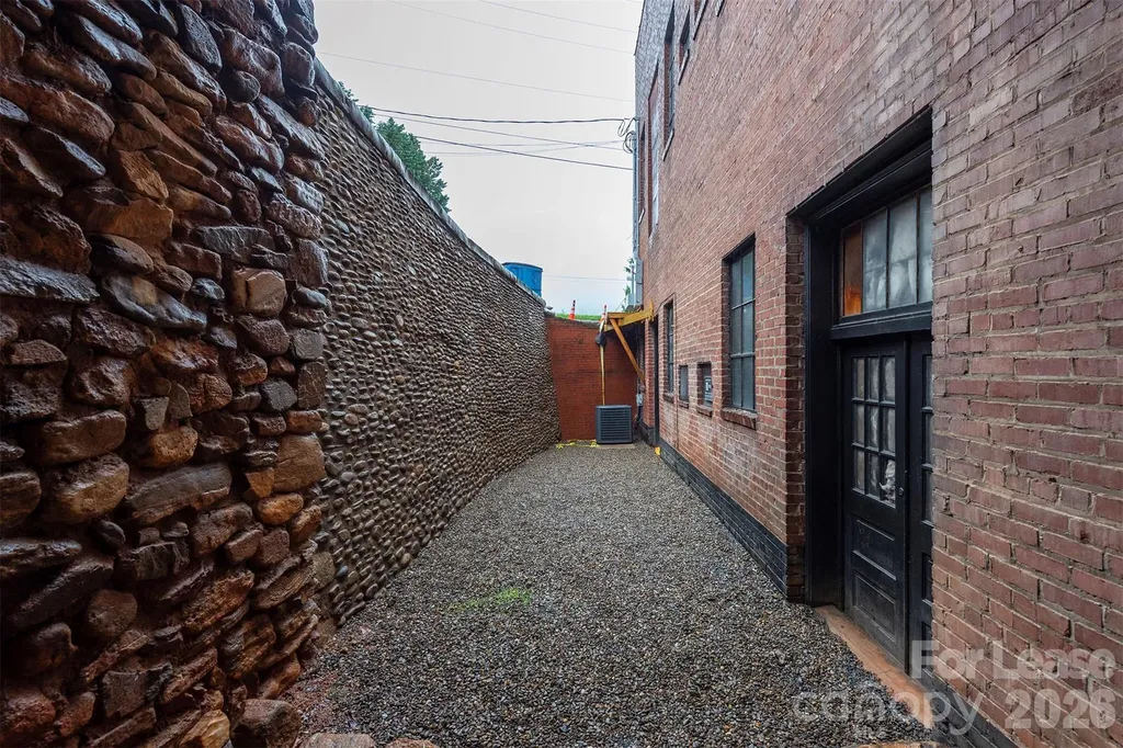 34 N Logan Street Marion NC 28752