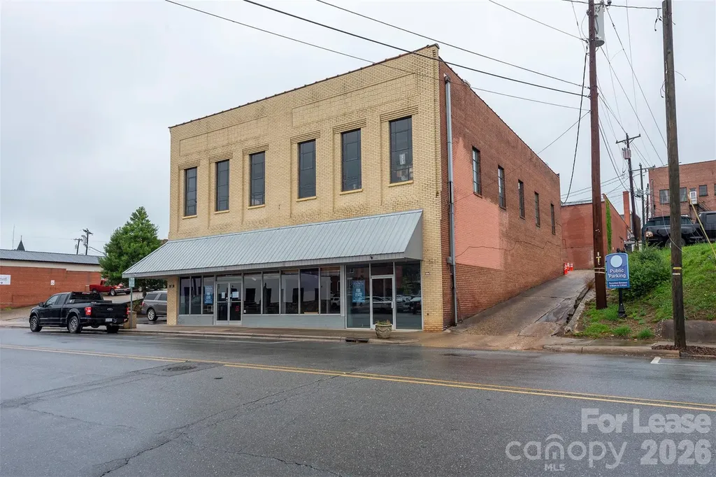 34 N Logan Street Marion NC 28752