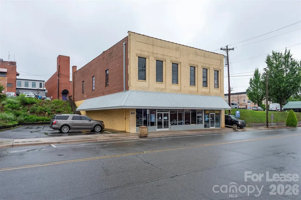 34 N Logan Street Marion NC 28752