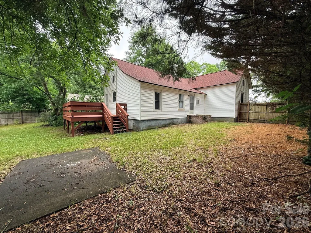 305 N Poplar Street Gastonia NC 28054