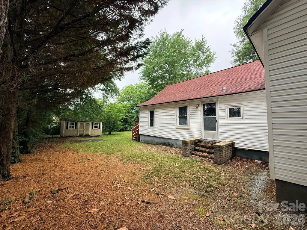 305 N Poplar Street Gastonia NC 28054