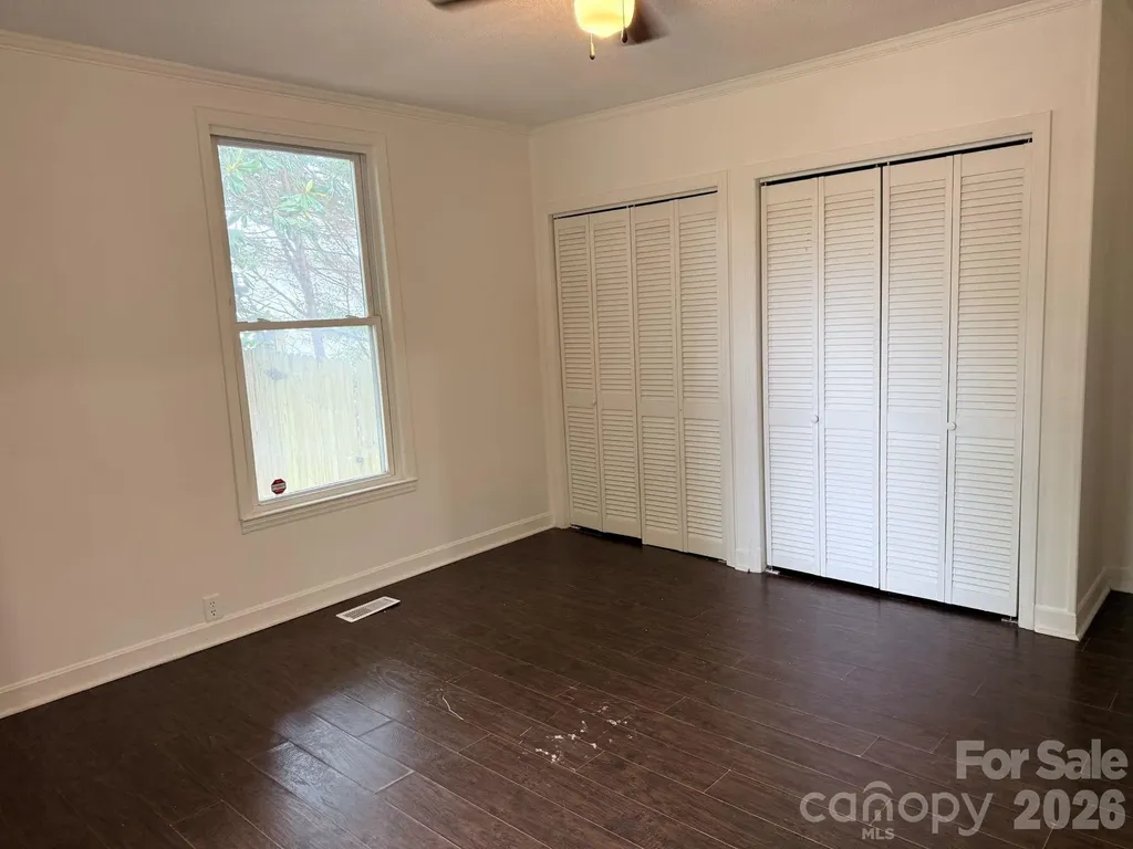 305 N Poplar Street Gastonia NC 28054