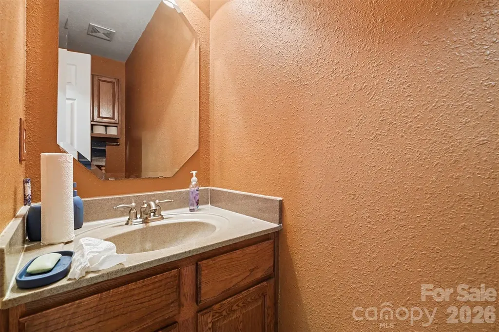 3412 Aldwych Way Charlotte NC 28216