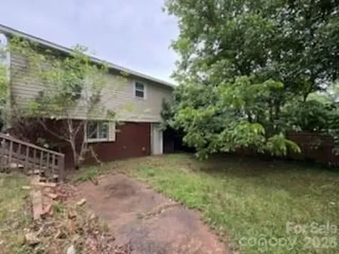 38 8th Avenue Drive SE Hickory NC 28602
