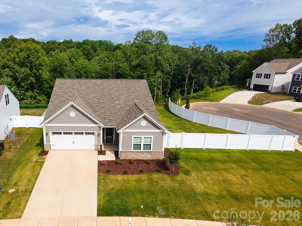 1261 Jenna Lynn Court Lowell NC 28098