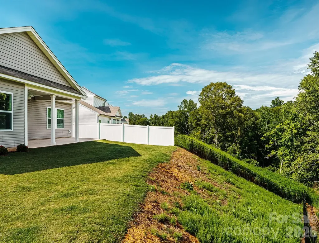 1261 Jenna Lynn Court Lowell NC 28098