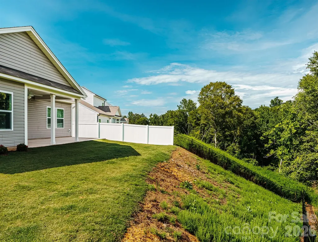 1261 Jenna Lynn Court Lowell NC 28098